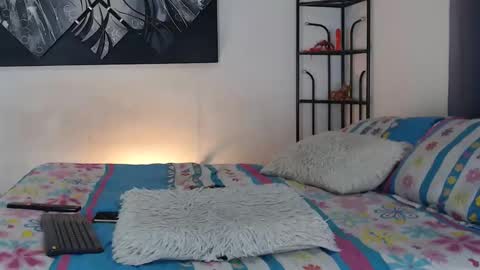 Snapshot of krissyyts chatting on 6, 11, 2025 Andrea online show from 6, 11, 2025