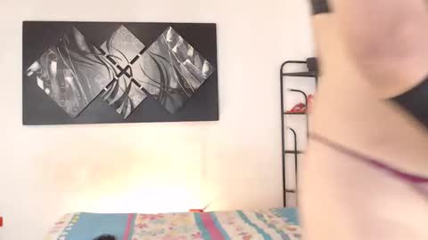 Snapshot of krissyyts chatting on 8, 11, 2025 Andrea online show from 8, 11, 2025