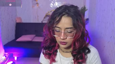 kristen_tay online show from 19, 4, 2026