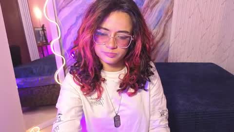 kristen_tay online show from 24, 4, 2026