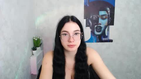 Kristen online show from 2, 10, 2025