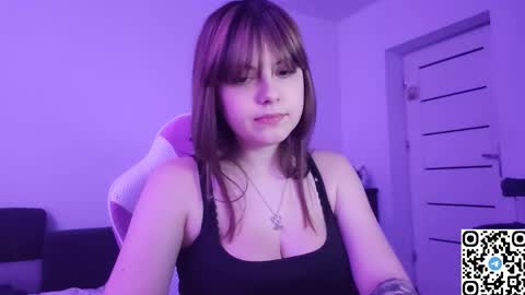 Snapshot of kristibloom chatting on 6, 11, 2025 Christie online show from 6, 11, 2025