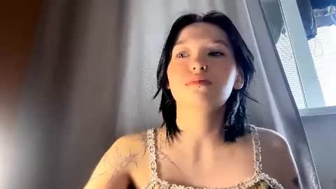 kristinaetoile online show from 21, 7, 2026