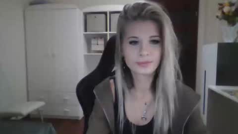 KristineAmore online show from 30, 9, 2025