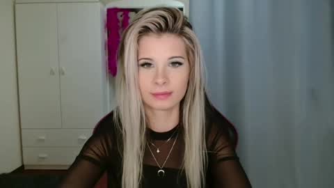 KristineAmore online show from 30, 10, 2025