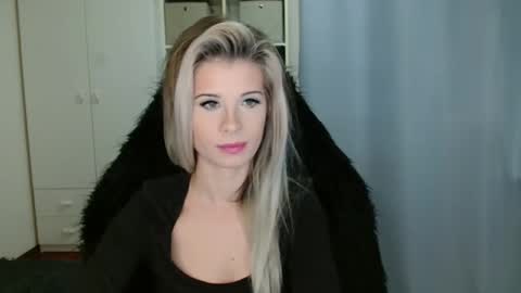 KristineAmore online show from 21, 11, 2025