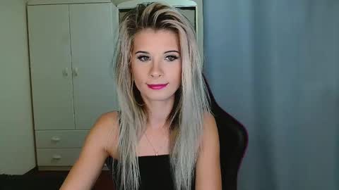 KristineAmore online show from 25, 11, 2025