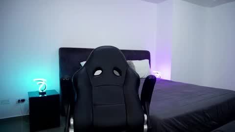 KROPS online show from 6, 3, 2025