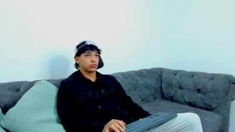 Kroy Wave  Muscle Tattoos Latino online show from 29, 5, 2026