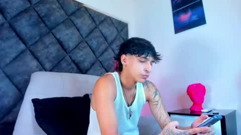 Snapshot of kroywave chatting on 10, 8, 2026 Kroy Wave Muscle Tattoos Latino online show from 10, 8, 2026