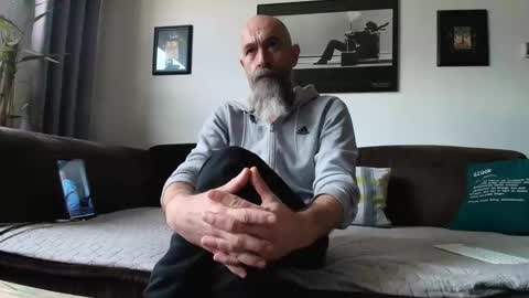 krummersaebel online show from 22, 2, 2025