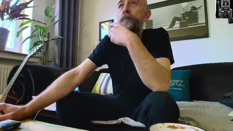 krummersaebel online show from 25, 2, 2025