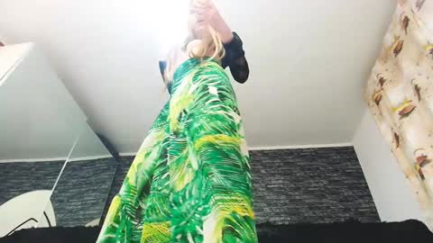 krystal desire online show from 7, 12, 2024