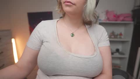 Krystal Syx online show from 20, 11, 2025