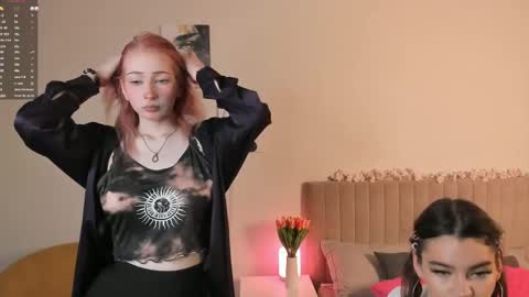 Emilia and Julia online show from 2, 5, 2026