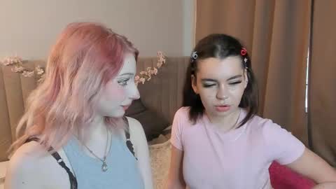Emilia and Julia online show from 13, 5, 2026