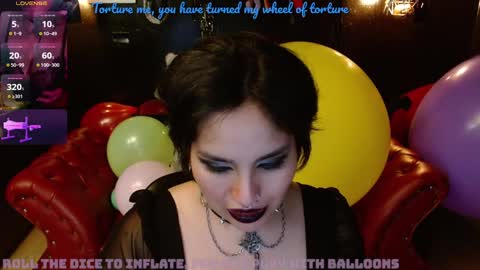 Fetiche Woman online show from 24, 12, 2024