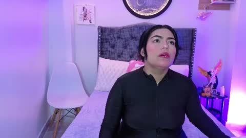 kyana_cream online show from 26, 7, 2026