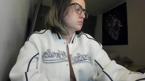 kyhara online show from 23, 4, 2026