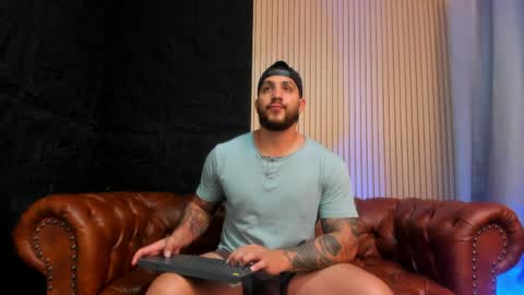 kylenorth_ online show from 28, 5, 2026