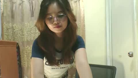 its me KYLIE online show from 18, 10, 2025