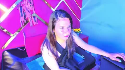 kylie_bloom online show from 15, 4, 2026