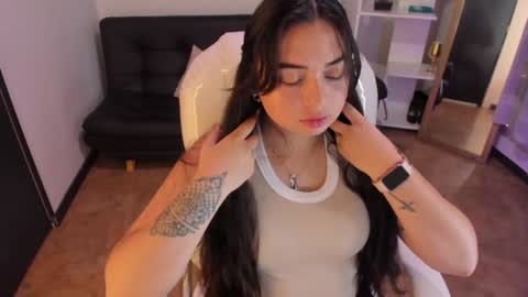 Snapshot of kylie_fire chatting on 15, 1, 2025 kylie online show from 15, 1, 2025