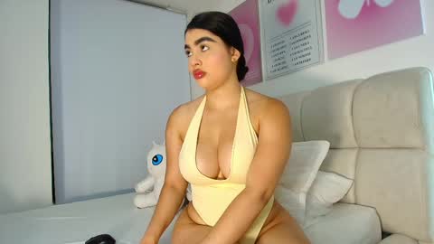 Snapshot of kylie_jenn2 chatting on 28, 5, 2026 kylie jenn2 online show from 28, 5, 2026