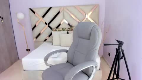 Kylie Reyes  online show from 5, 5, 2026