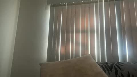 kylie_star30 online show from 17, 4, 2026