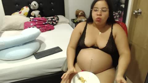 Snapshot of kylie_switch chatting on 17, 9, 2025 Instagram Kylie switch followme buy lovense here online show from 17, 9, 2025