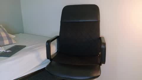 KYLIE  online show from 21, 4, 2026