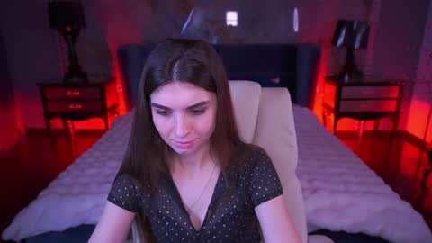 Nicole online show from 21, 7, 2026