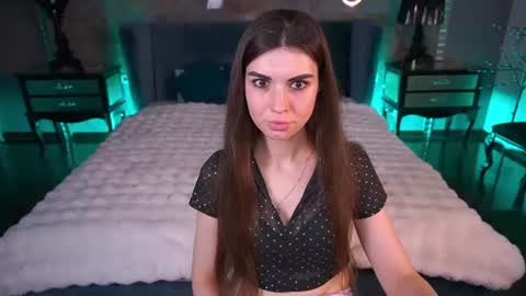 Nicole online show from 22, 7, 2026