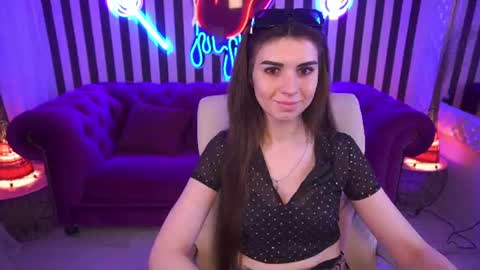 Nicole online show from 25, 7, 2026