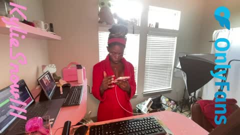 Kylie Snow online show from 29, 4, 2026