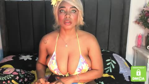 Snapshot of kyliewhiteboobs chatting on 12, 3, 2025 kylie white boobs online show from 12, 3, 2025