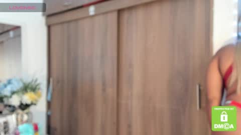 Snapshot of kyliewhiteboobs chatting on 3, 10, 2025 kylie white boobs online show from 3, 10, 2025