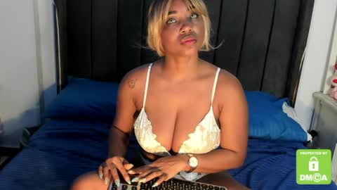 Snapshot of kyliewhiteboobs chatting on 9, 4, 2026 kylie white boobs online show from 9, 4, 2026