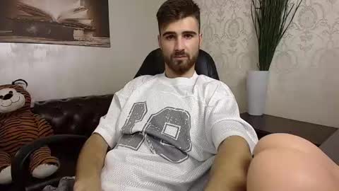 KyloEast online show from 21, 7, 2026