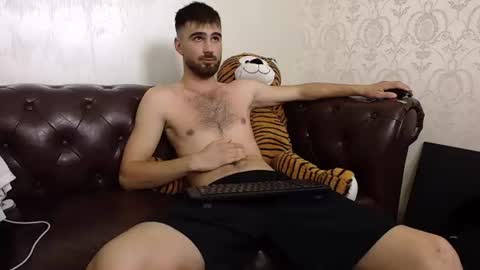KyloEast online show from 28, 7, 2026