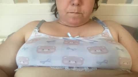 Snapshot of kylorencat chatting on 21, 12, 2024 KYLO online show from 21, 12, 2024