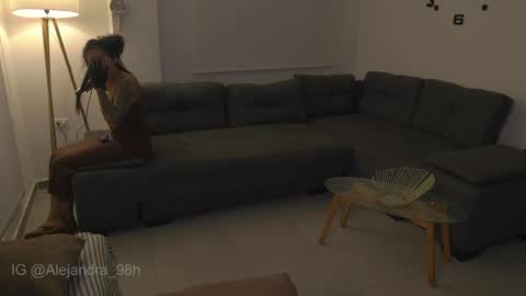 schedule 300 pm - 1100pm colombia time online show from 26, 10, 2025