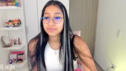 IG  online show from 4, 10, 2025