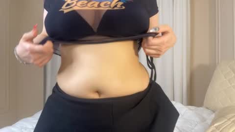 Snapshot of l1n4luv chatting on 14, 10, 2025 lina online show from 14, 10, 2025