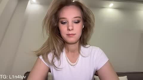 Snapshot of l1n4luv chatting on 4, 5, 2026 lina online show from 4, 5, 2026