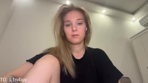Snapshot of l1n4luv chatting on 10, 5, 2026 lina online show from 10, 5, 2026