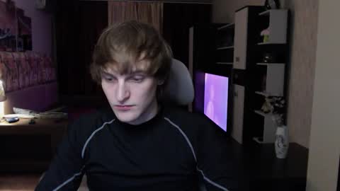 Snapshot of l1onkennedy chatting on 4, 12, 2025 l1onkennedy online show from 4, 12, 2025