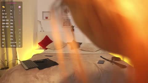 Viktoria White  online show from 13, 10, 2025