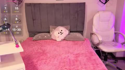  L A R A   online show from 30, 10, 2025